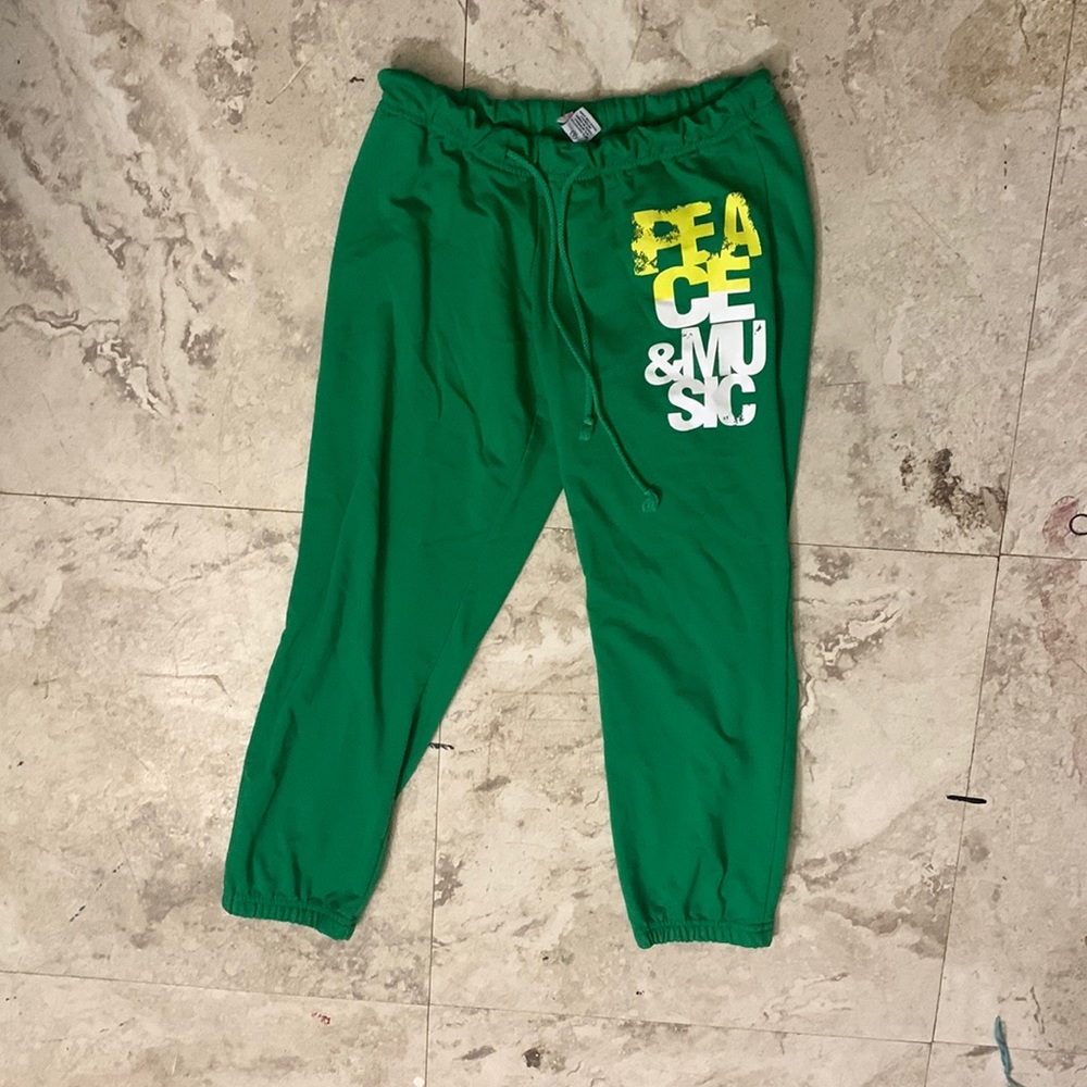 Green sweatpants for kids size small